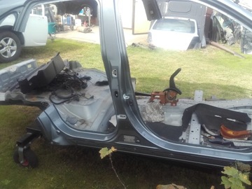 citroen c4 aircross 4008 prog правий люк в центрі