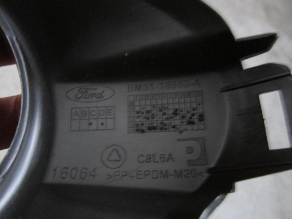 FORD FOCUS III MK3 RAMKA HALOGENU LEWA Numer katalogowy części BM51-19953-A