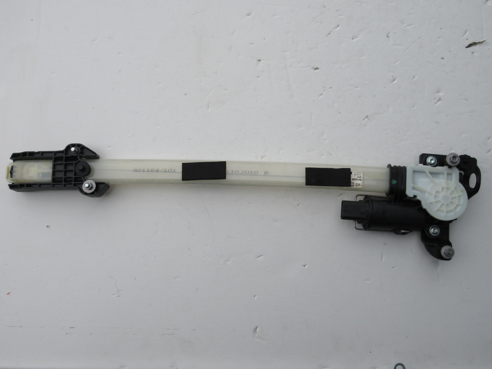 AUDI A8 D4 long roleta drzwi 4H0861963