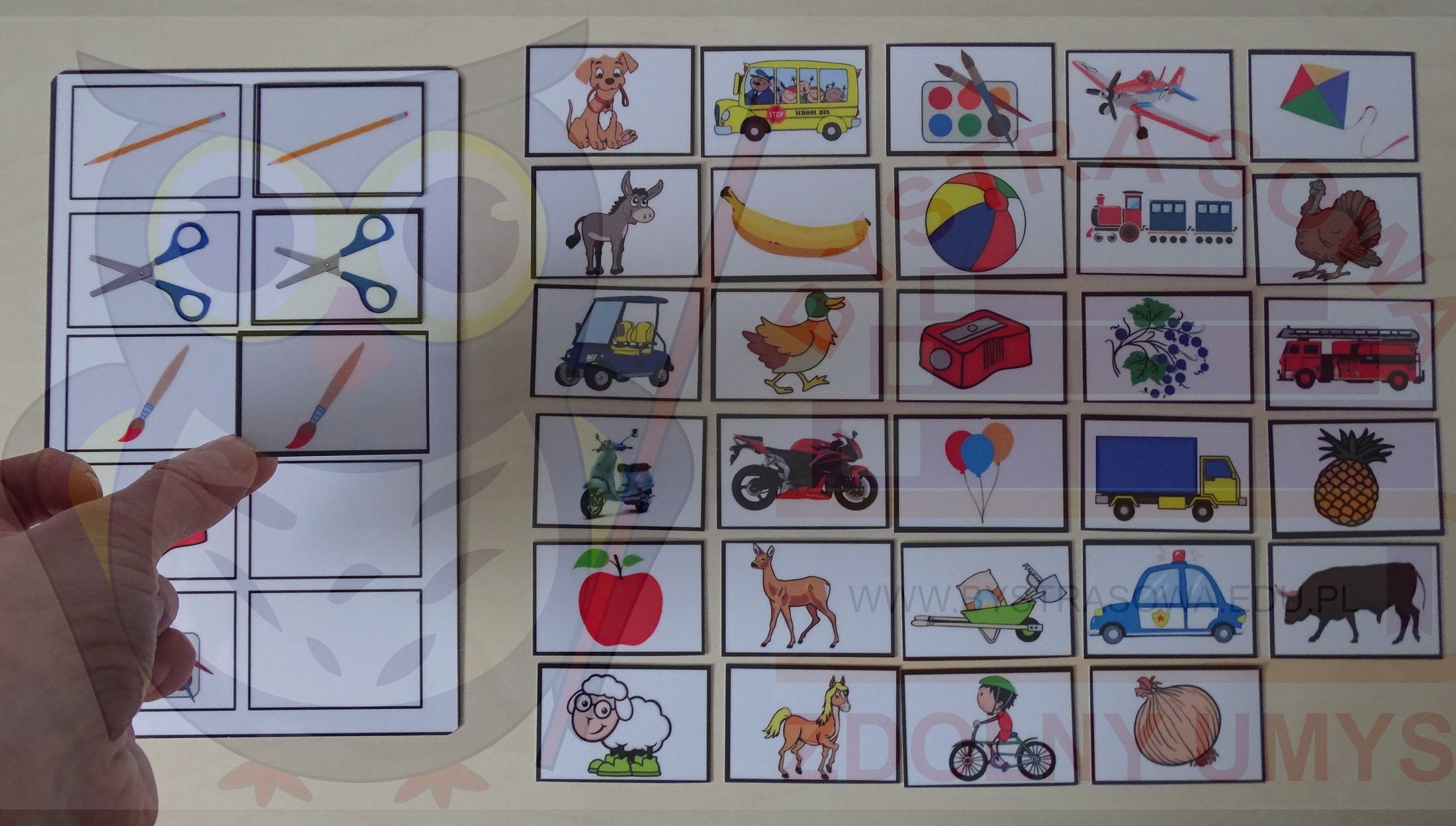 DOPASUJ CIENIE DO OBRAZKÓW CIENIE KARTY Nośnik książka papierowa