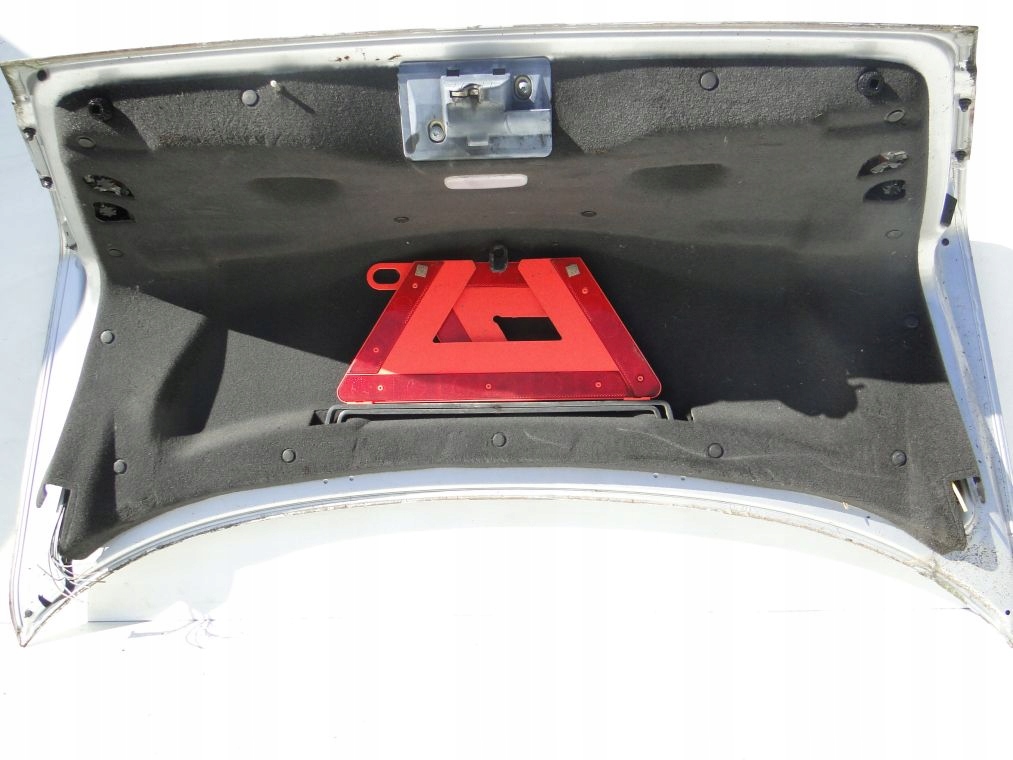 E210 - MERCEDES E Class W210 замок задней двери 210