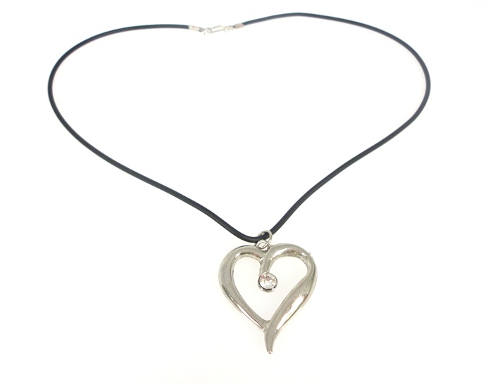Naszyjnik wisiorek łańcuszek serce z cyrkonią Długość całkowita 42 cm