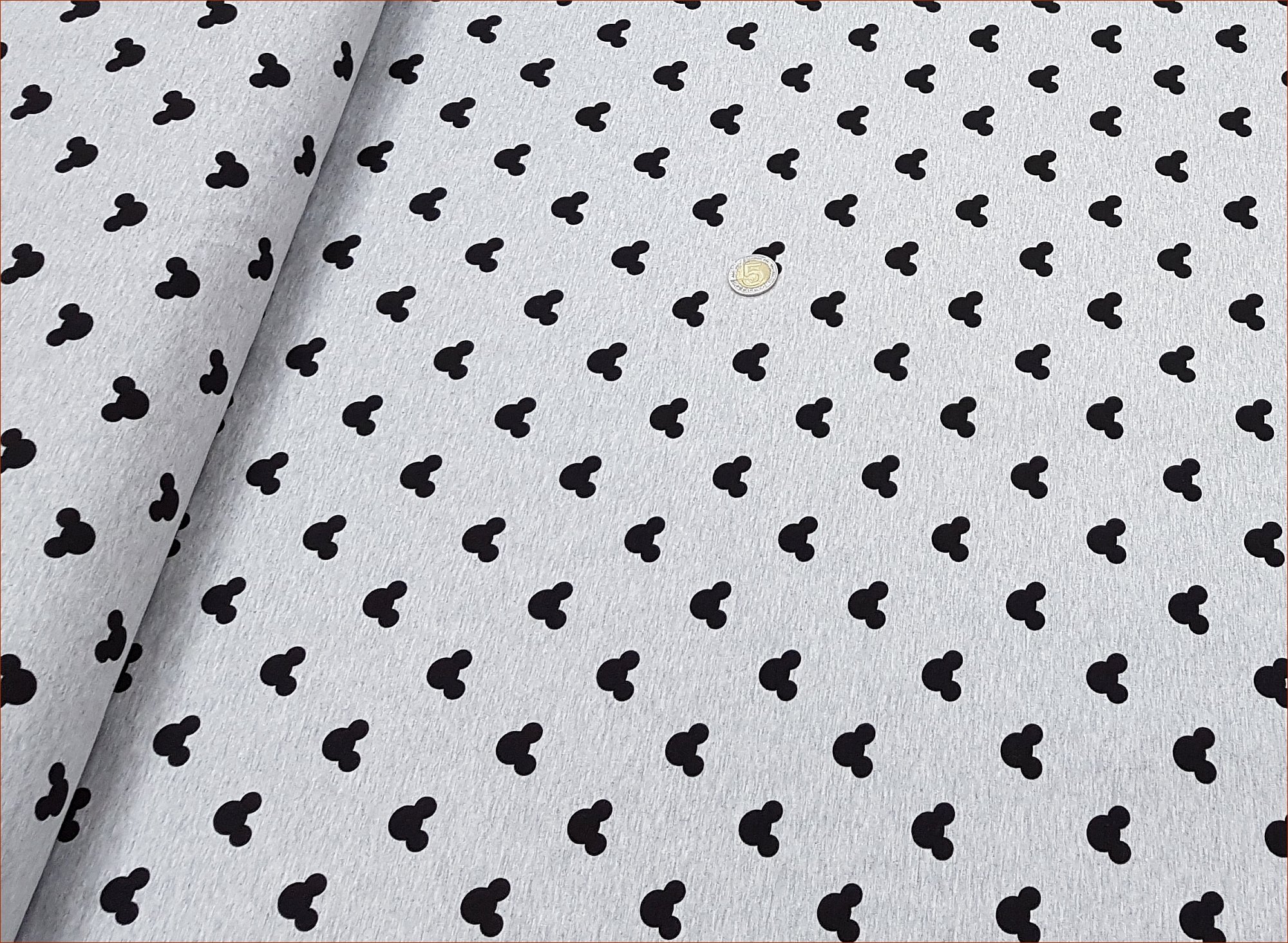 Ткань с мышками с коронами. Ткань микки маус купить. Ткань трикотаж принт дисней. Tape mouse fabric. Tape mouse fabric.