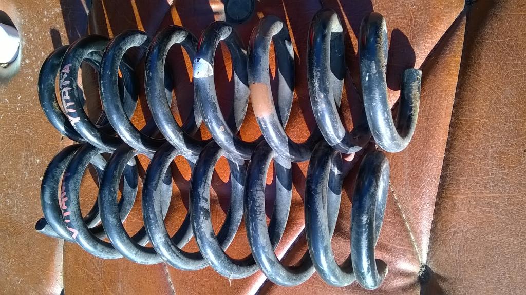 SPREZYNY TYLNE SUZUKI VITARA 1 6 benz 2009r