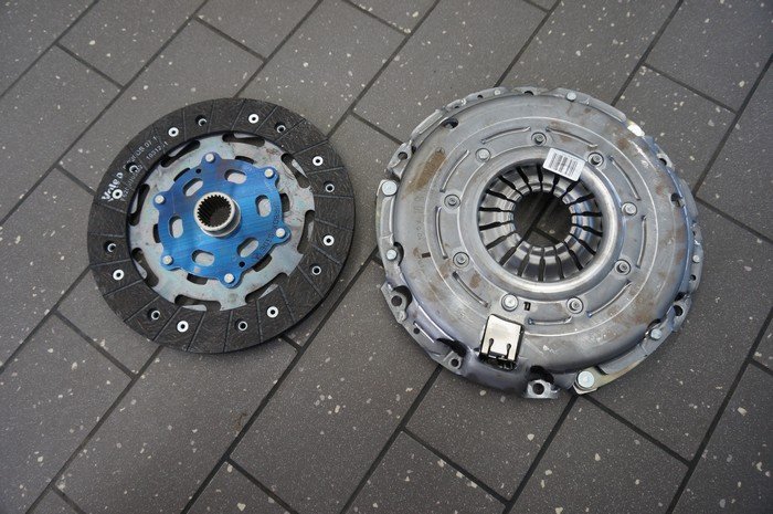 DOCISK TARCZA MERCEDES W205 C200 BLUETEC 626 CDI Numer katalogowy części DOCISK A0262501801