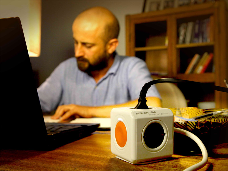 Listwa PowerCube Extended Remote On/Off BIAŁY Marka Allocacoc