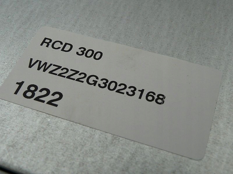 RADIO VW RCD300 MP3 GOLF PASSAT CADDY TOURAN JETTA Rodzaj fabryczny