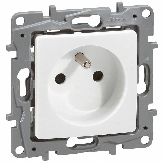 

Legrand Niloe Gniazdo 2P+Z 16A Białe 664536