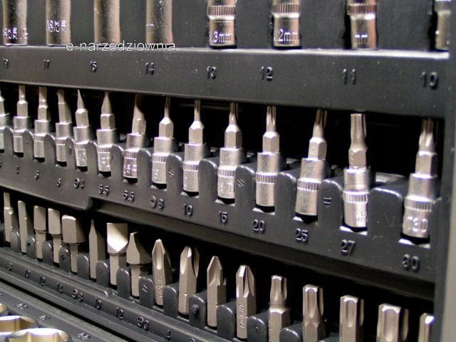 B0926a834df7917789953ed1a536