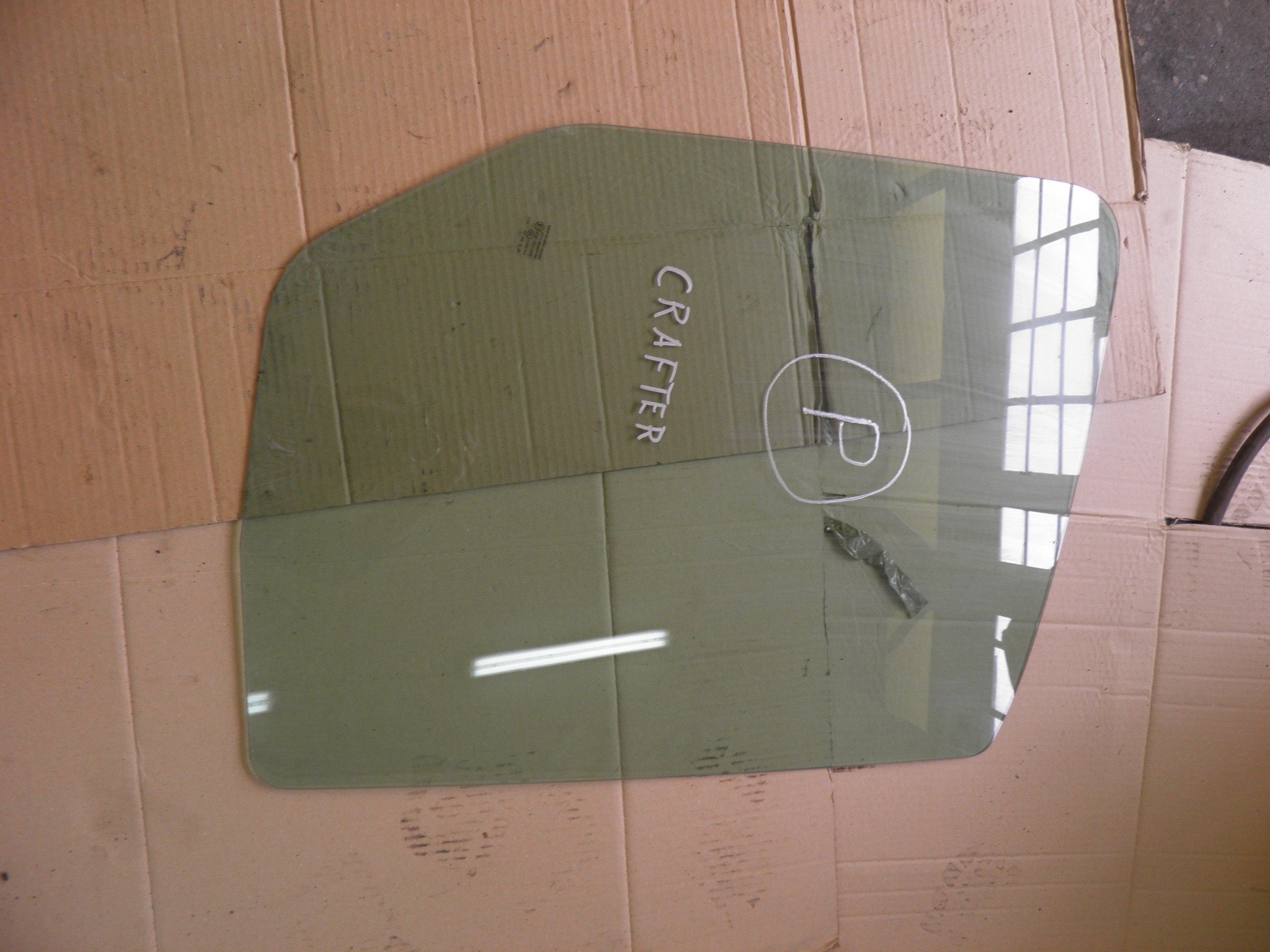 CRAFTER SPRINTER 906 СКЛО ПЕРЕДНЬОЇ ПРАВОЇ ДВЕРІ