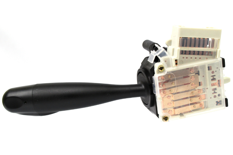 TOYOTA YARIS WŁĄCZNIK PRZEŁĄCZNIK ŚWIATEŁ MANETKA Funkcje kierunkowskazy światła