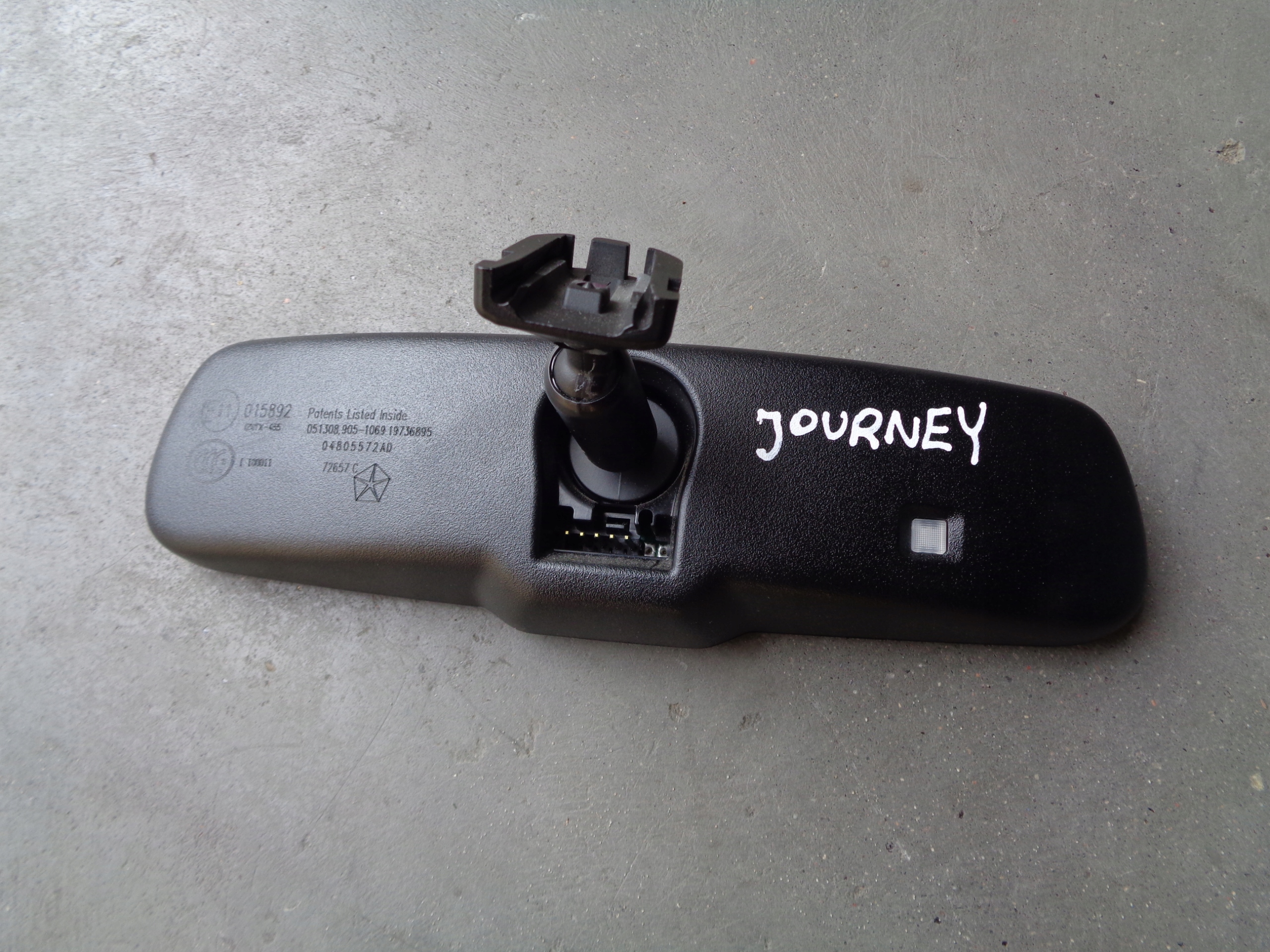 LUSTERKO WEWNETRZNE DODGE JOURNEY 2.0 CRD