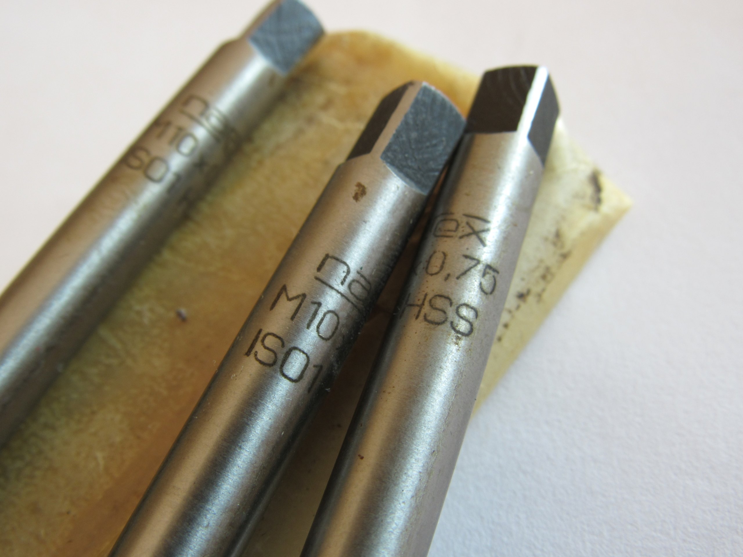 GWINTOWNIK NGMf M10x0,75 HSS MASZYNOWY CZESKI NOWY Kod producenta ngmf