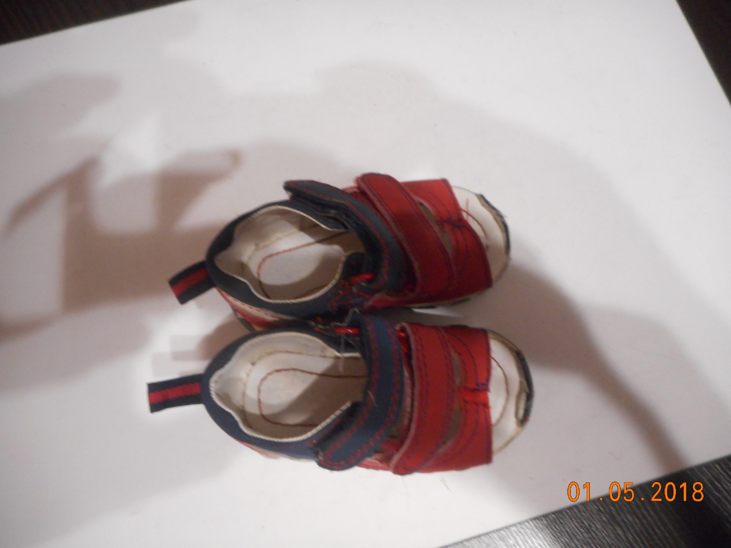 Sandałki dla malucha rozmiar 18 Kolor wielokolorowy