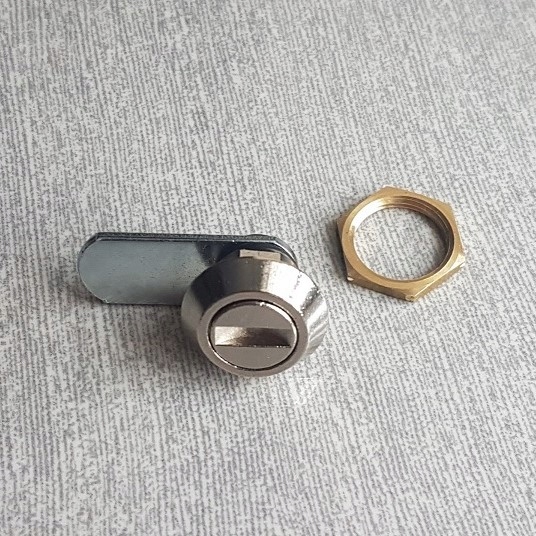 ZAMEK KASETOWY NA ŚRUBOKRĘT, MONETĘ Marka inna