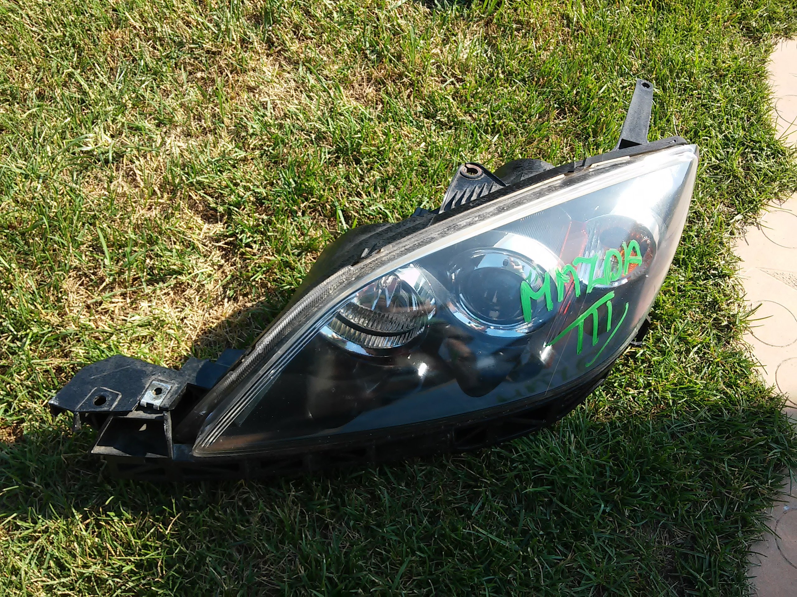 mazda 3 05 3-5- drzwi xenon europa lewa