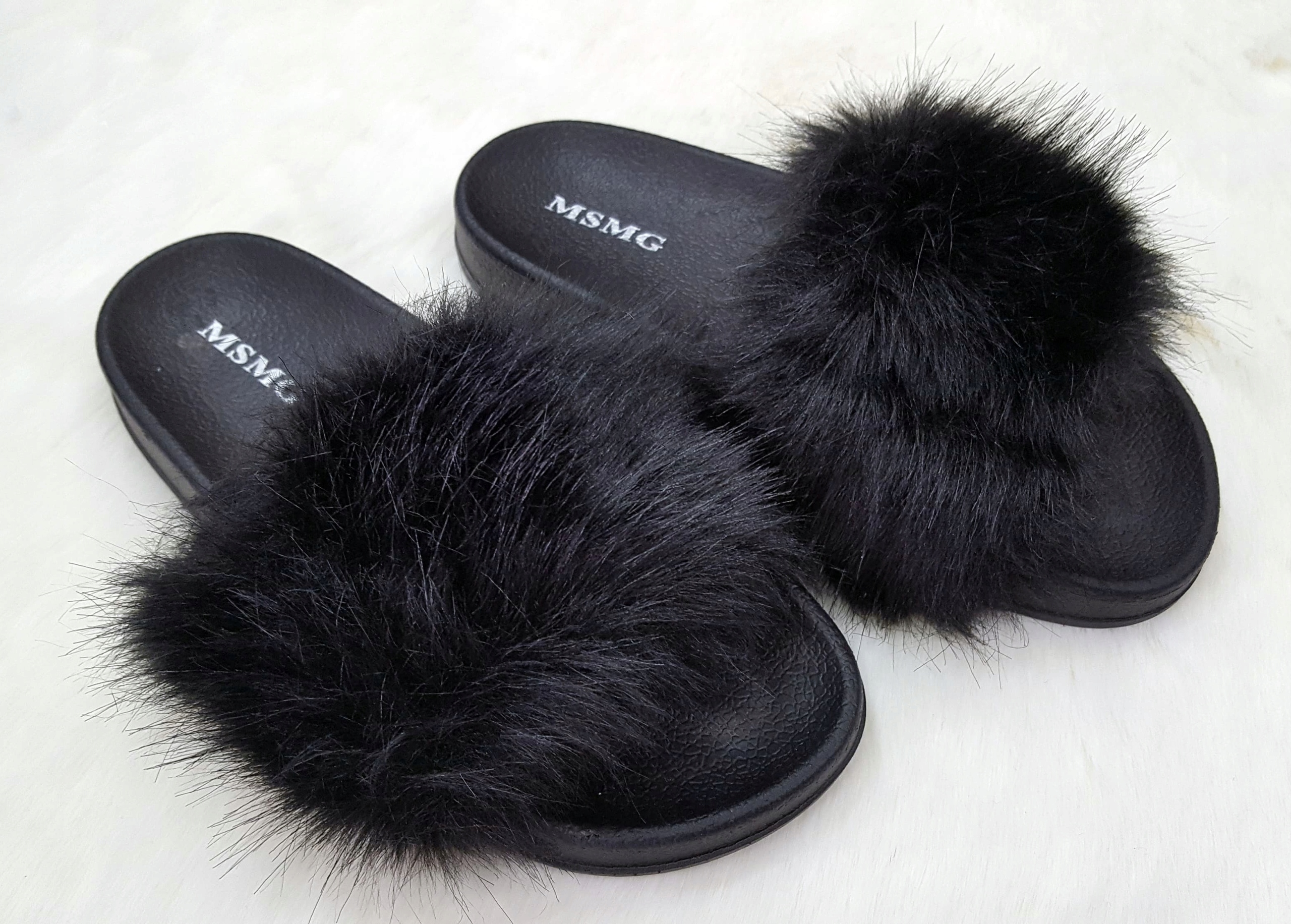 CIEPLUTKIE KLAPKI Z FUTERKIEM CZARNY KOLOR R.37 Rozmiar 37