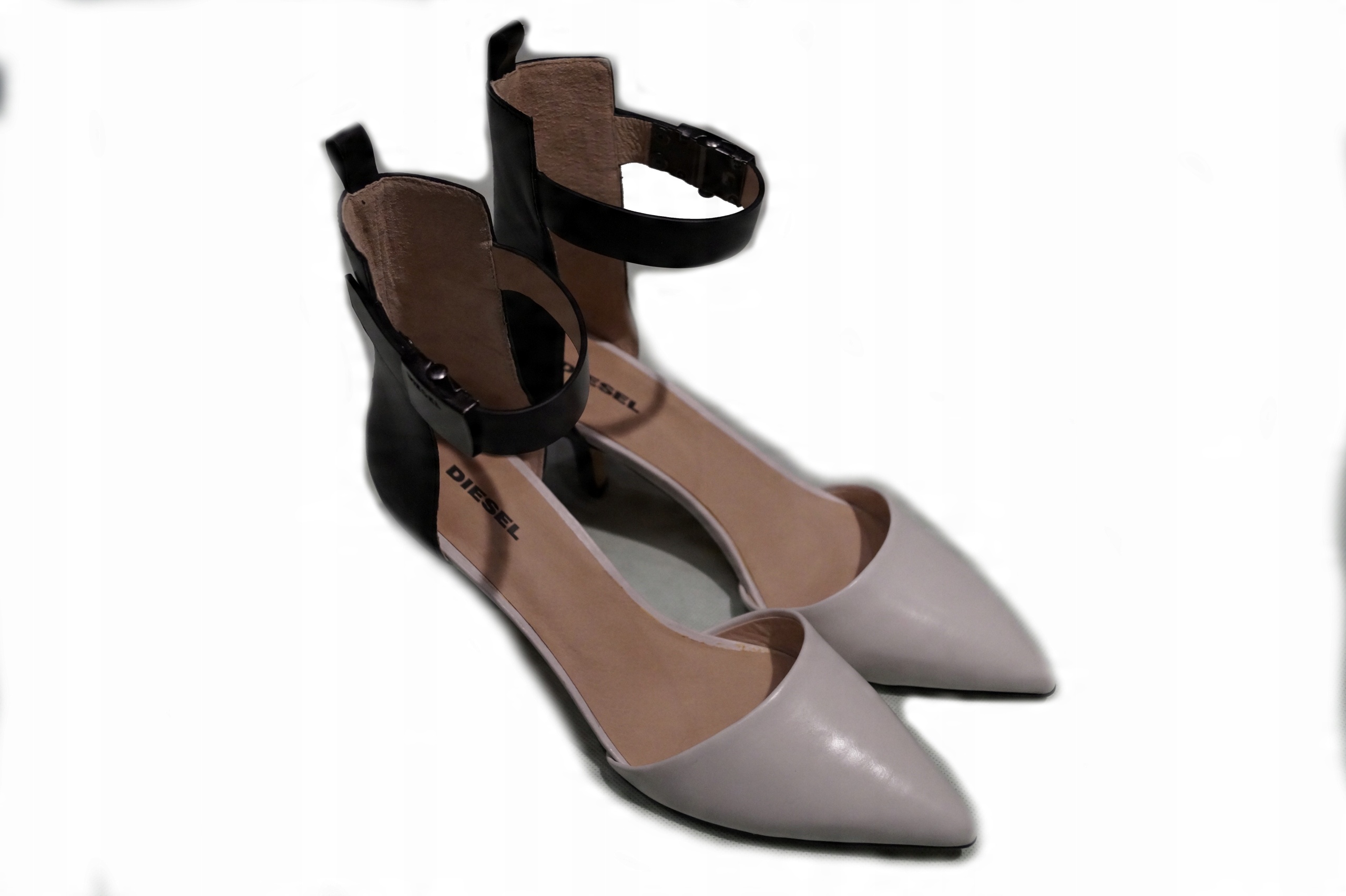 

Diesel Cherie Female Roller Szpilki Damskie 36