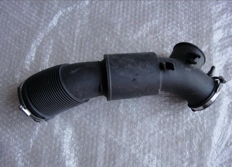 AUDI A7 3.0 TFSI PRZEWÓD RURA SSĄCA 06E129615H