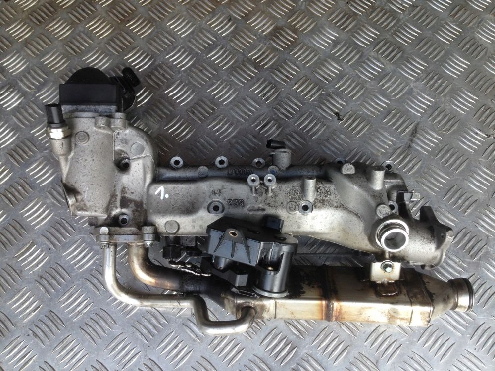 MERCEDES W221 3.2 CDI впускной коллектор