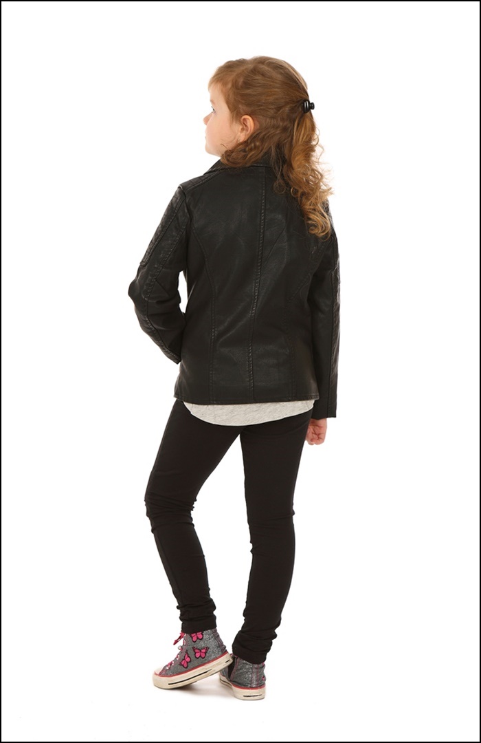 27 KURTKA DZIEWCZĘCA Z EKOSKÓRY Ramoneska 158/164 Długość do bioder