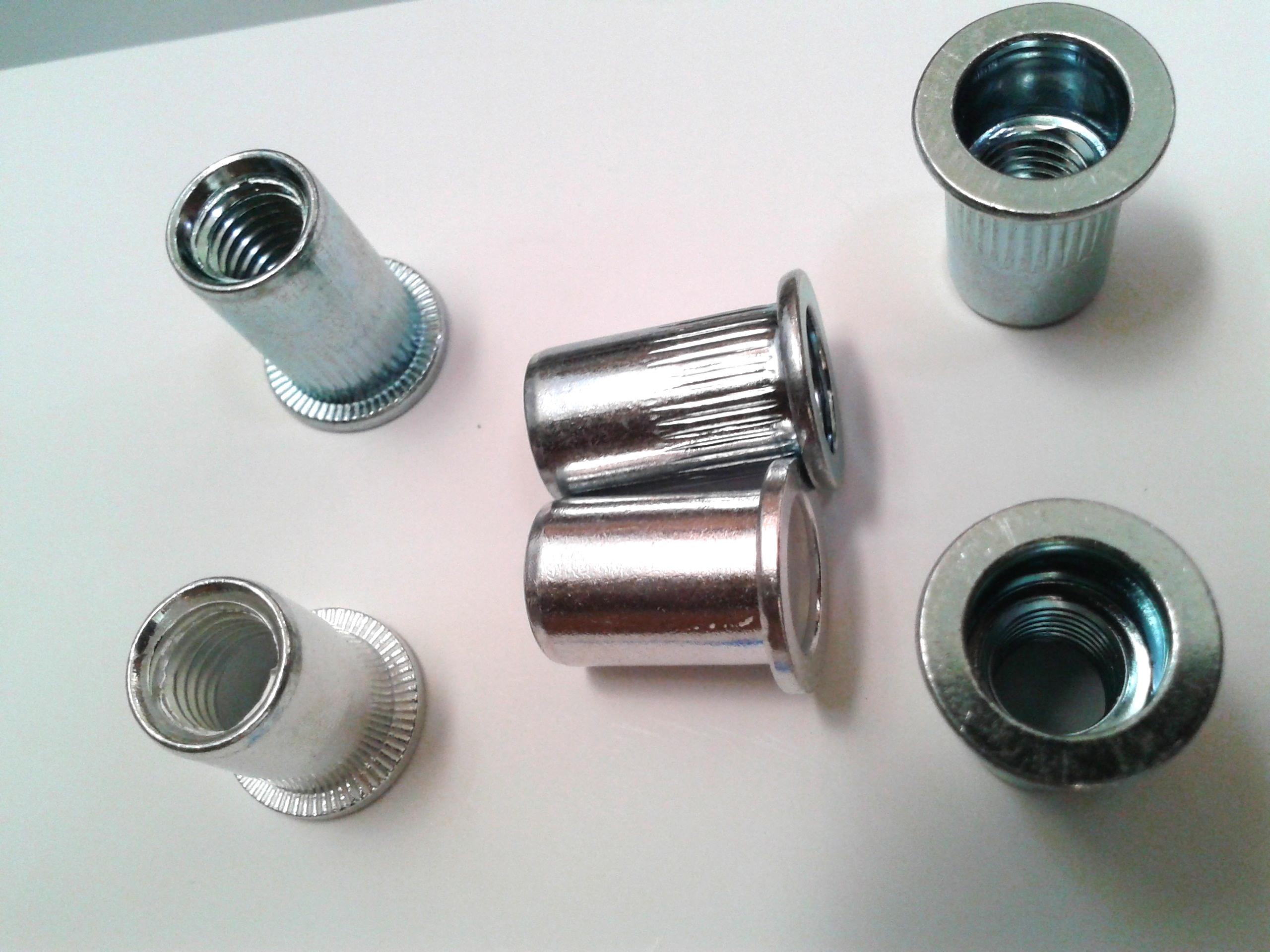 

Nitonakrętka M5 Aluminiowa KoŁ. Płaski (10szt)