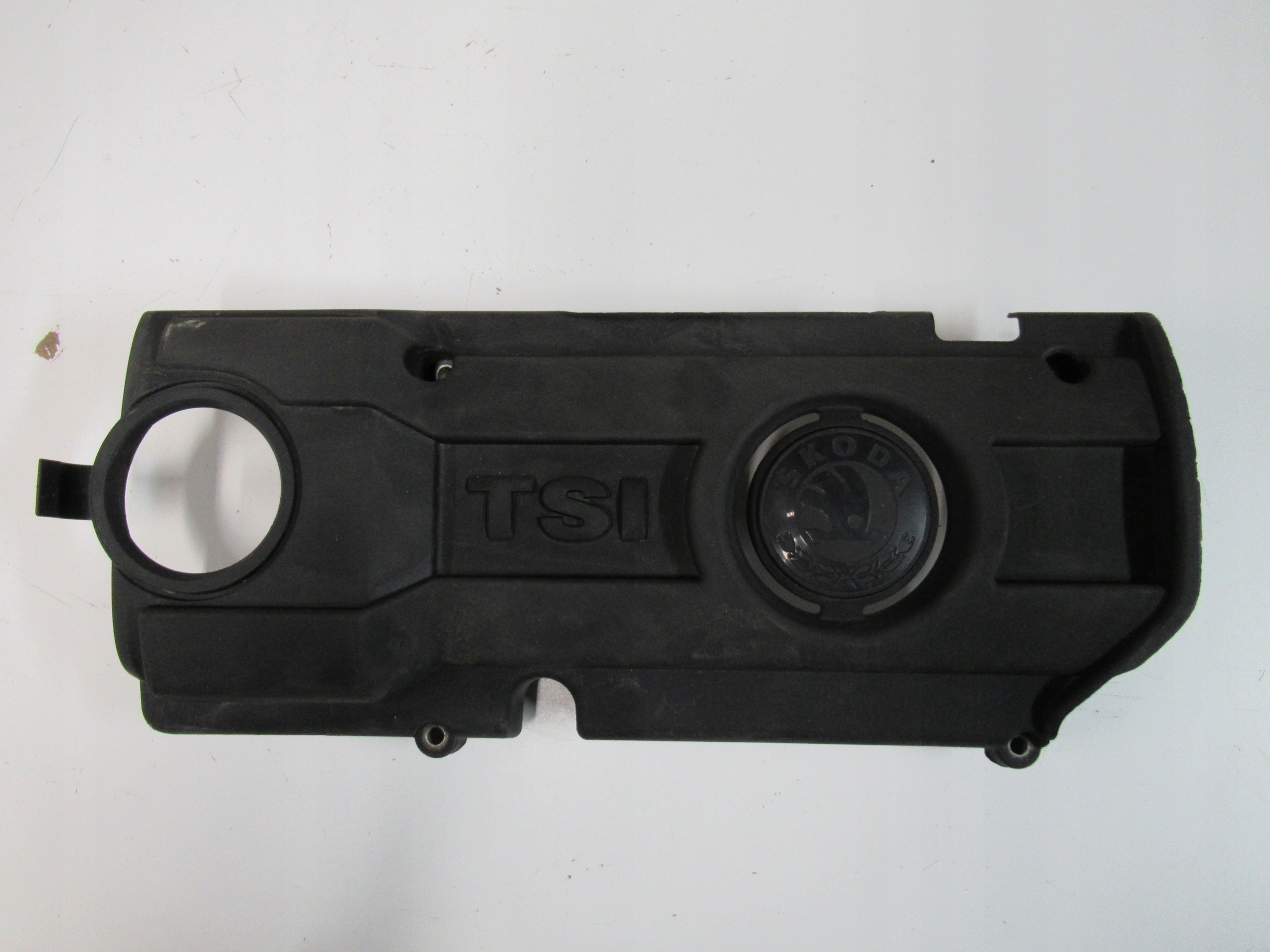 SKODA RAPID 1.4 TSI motor cover 03C103925AA