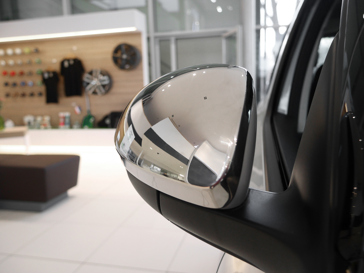 Nakladki luster lusterka Volkswagen Tiguan 2010 20 Producer Omtec