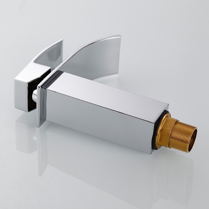 BATERIA UMYWALKOWA STOJĄCA KWADRATOWA WODOSPAD KASKADA NABLATOWA CHROM Kolor chrom