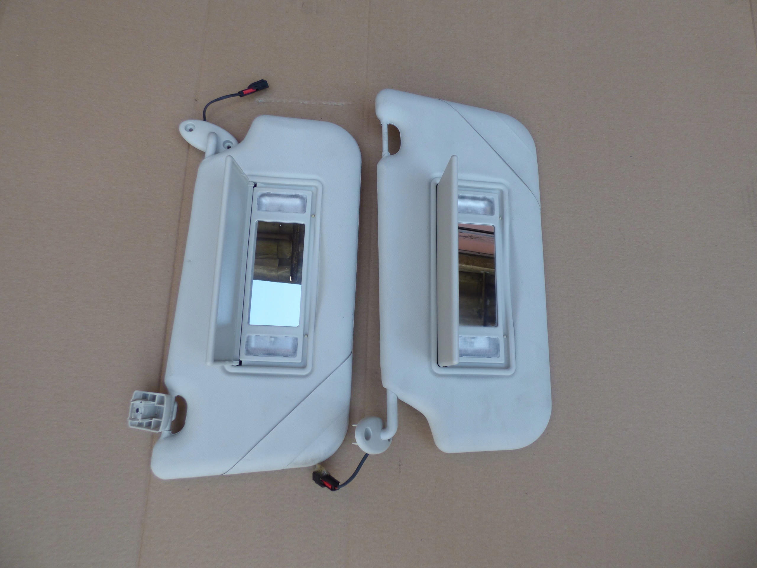 FORD FOCUS MK3 USA DASZKI OSŁONY PRZECIWSŁONECZNE Producent części Ford OE