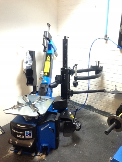 HOFMANN MONTAZOWNICA Megamount 603 RACING MEGAPLAN Brand Hofmann