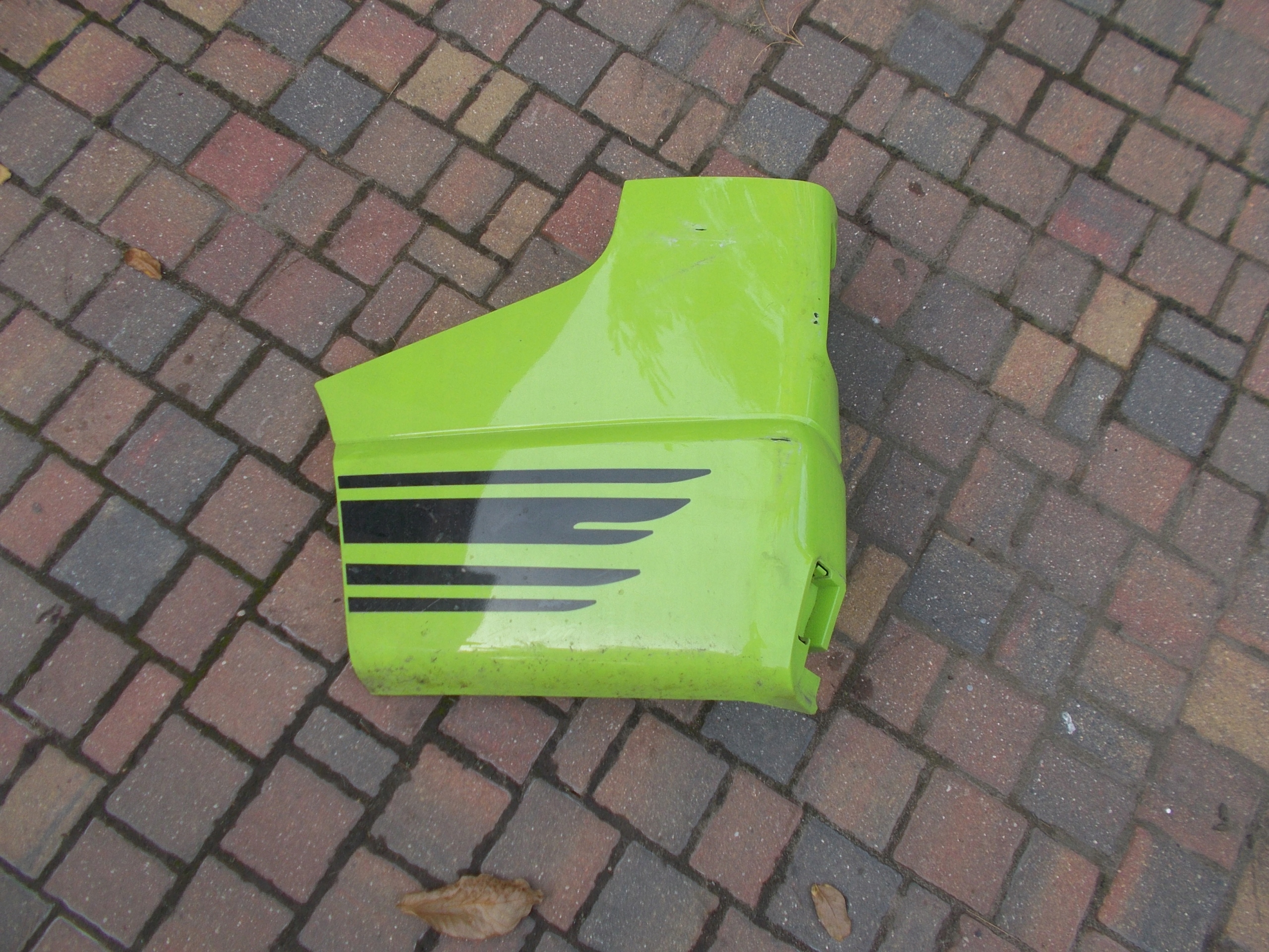 Narzonik клык бампер левый задний trafic vivaro 3 III