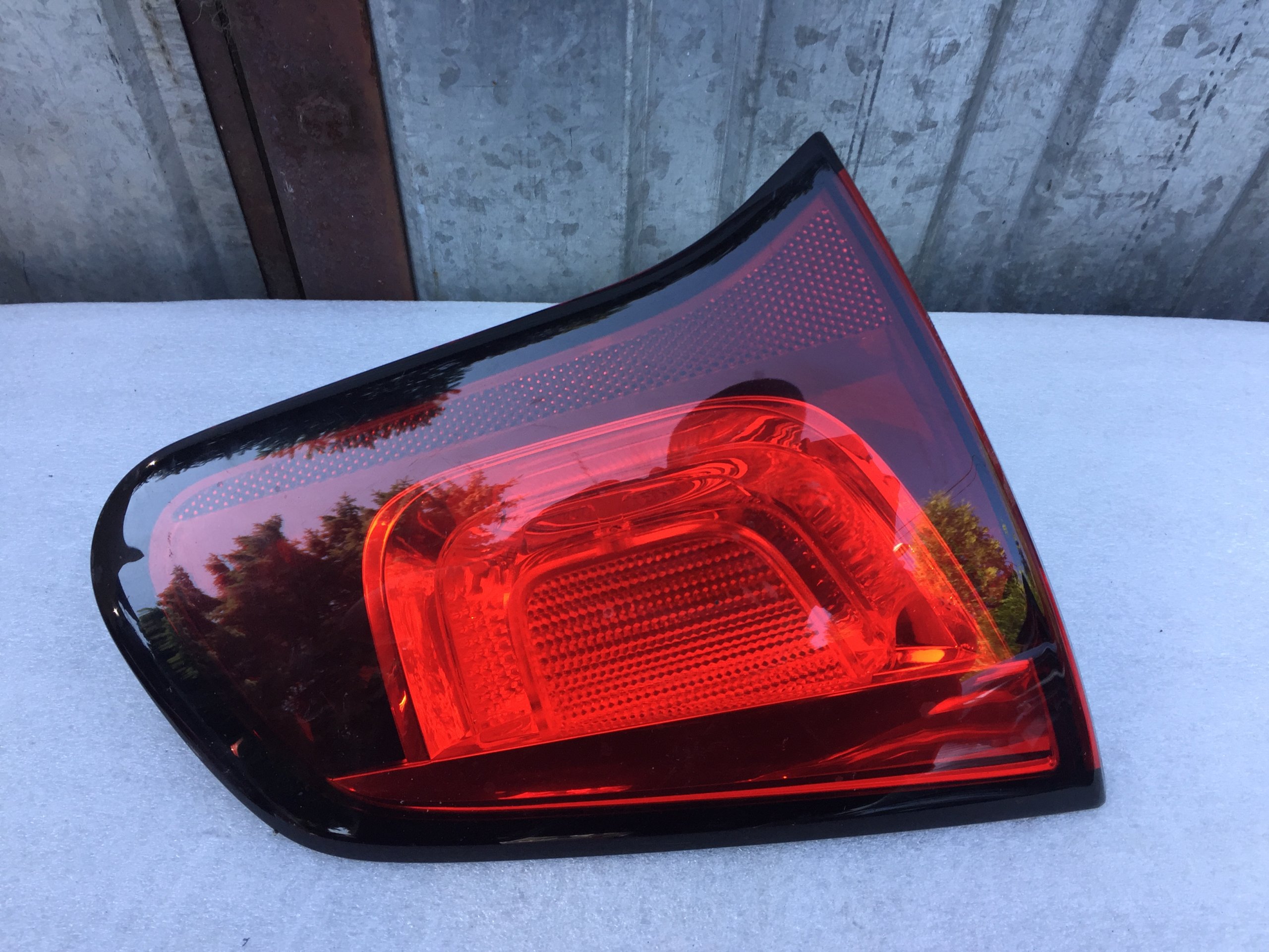 CITROEN C3 II ЛІВА ФАРА ЗАД. В ДВЕРІ БАГАЖНИКА 2010-2014