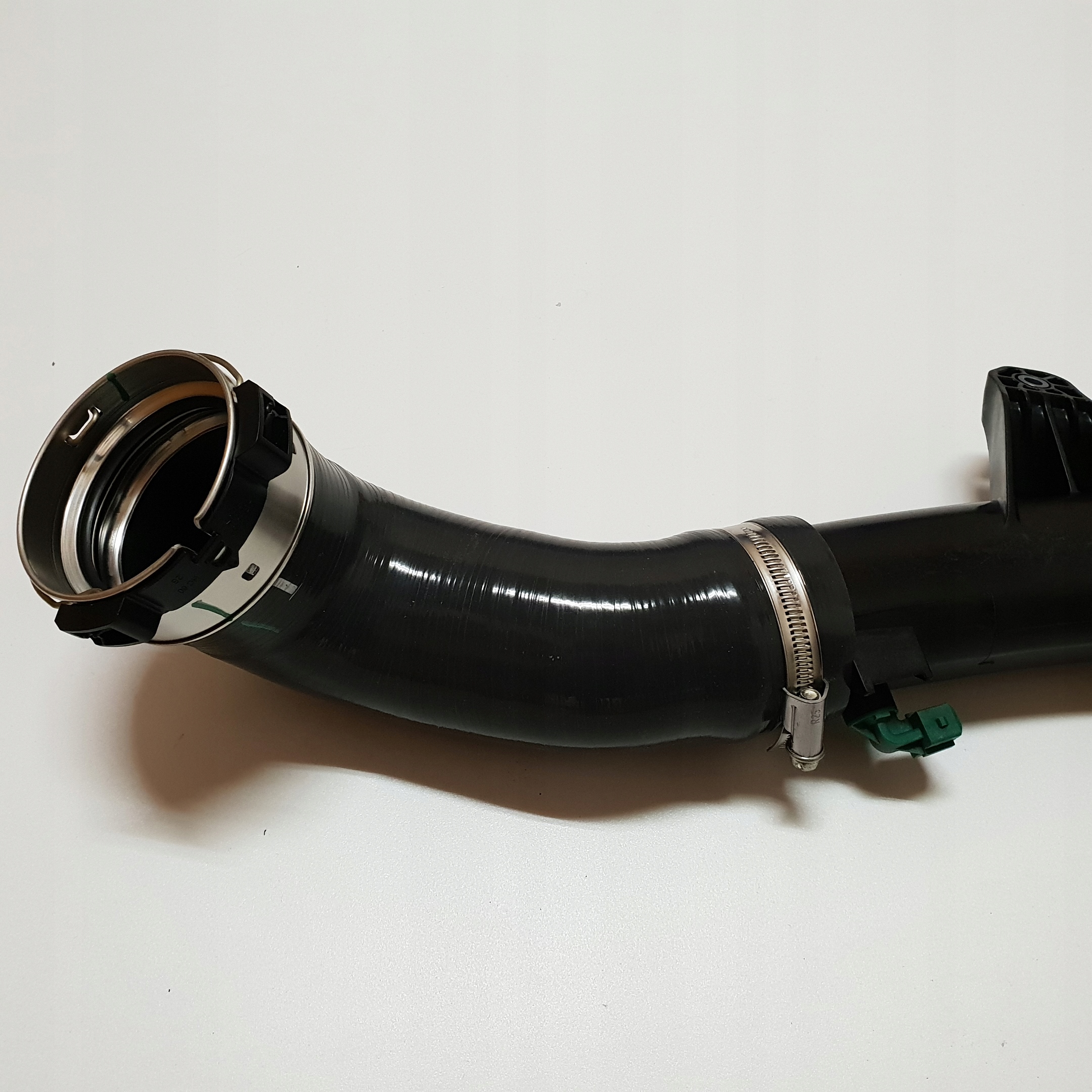 PRZEWOD RURA WAZ INTERCOOLERA MASTER III MOVANO B Part number 144600588R