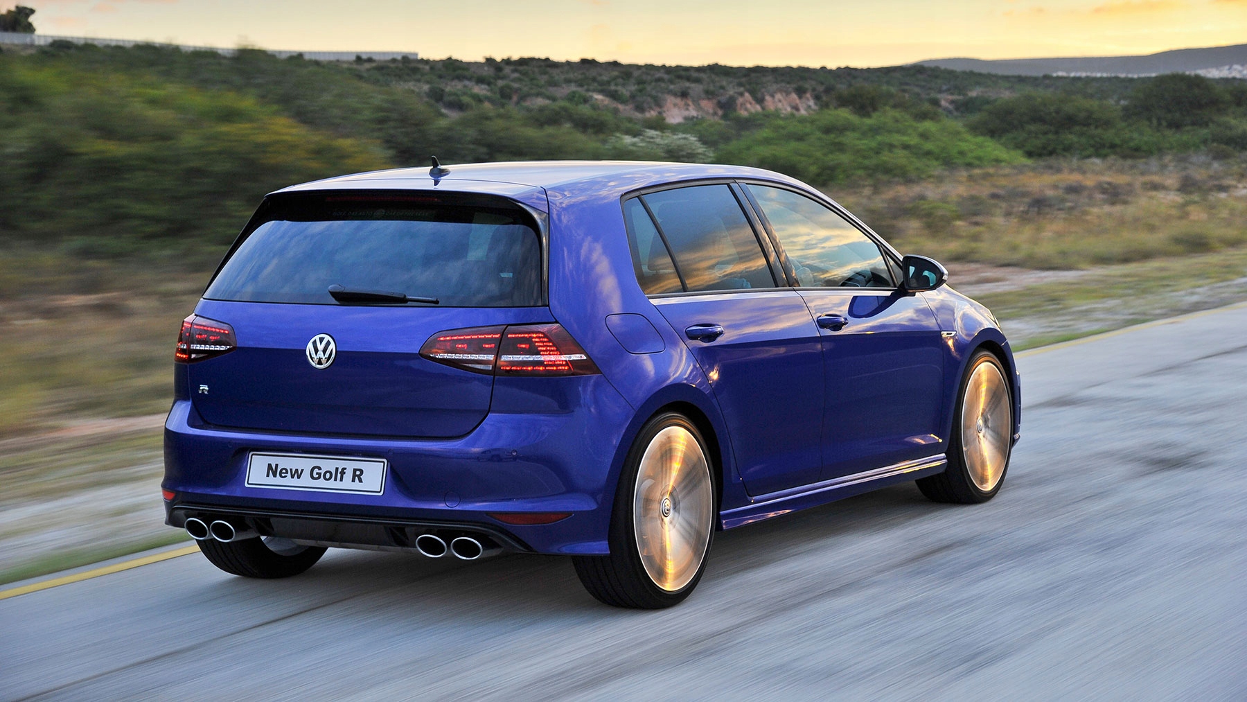 KLAPA TYŁ VW GOLF VII 7 R 300ps KOLOR CZARNA Producent części Volkswagen OE