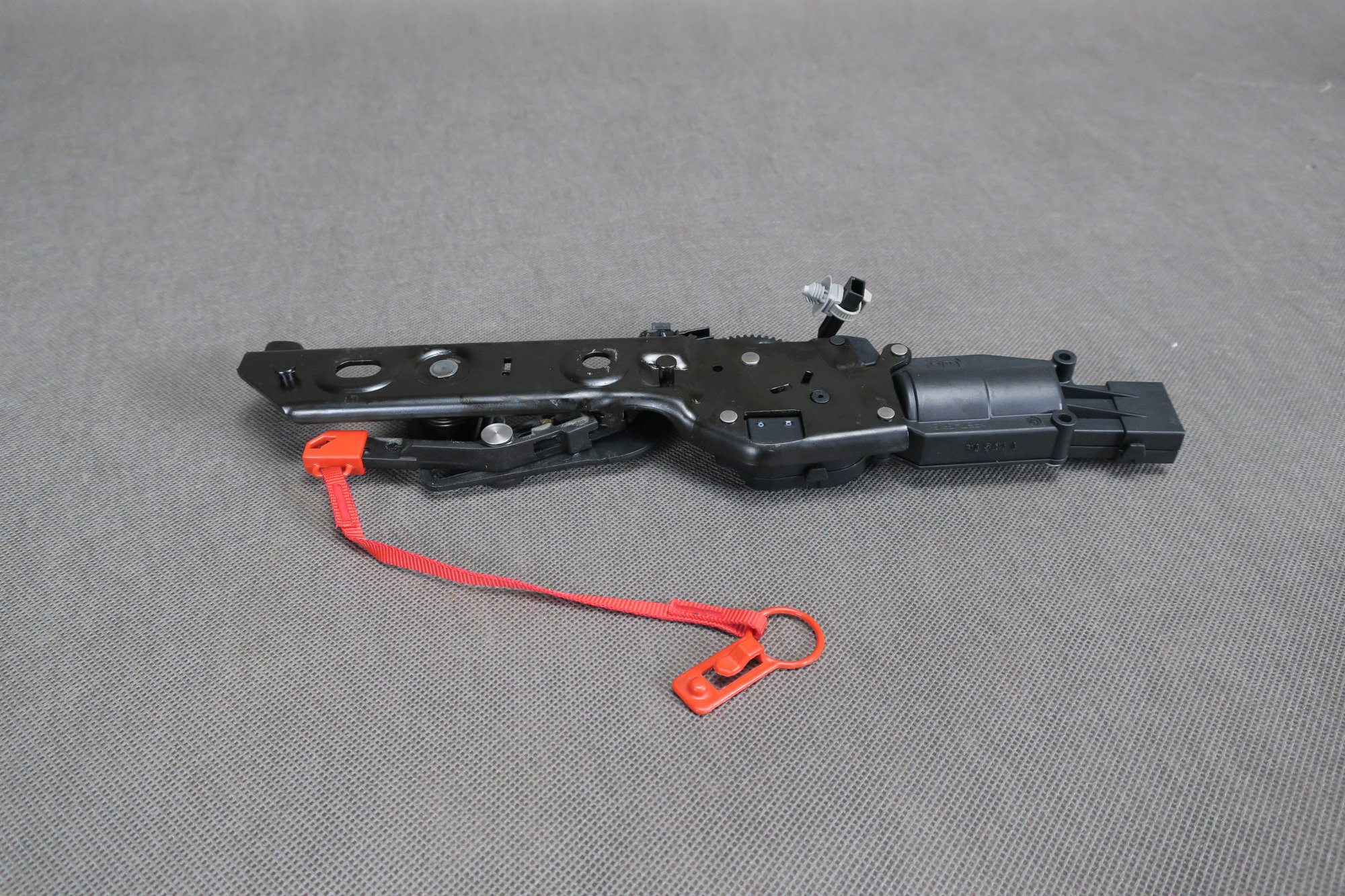 Zamek dachu składanego Audi A3 8V Cabrio 8V7825825 Typ samochodu Samochody osobowe