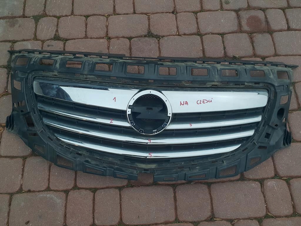 Chrom trapy grilla element Cena za konkretny element Opel Insignia before FL