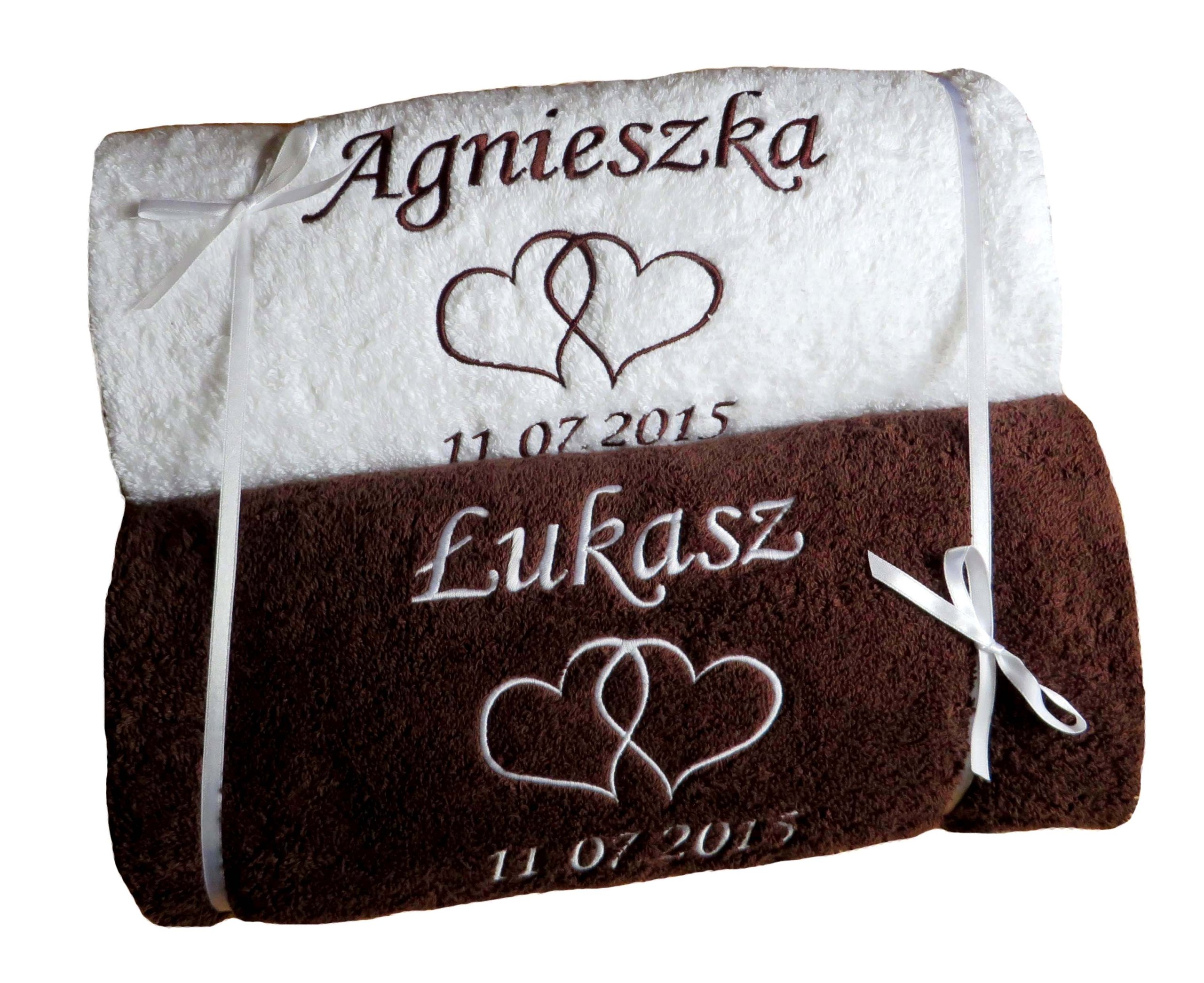 Dárek Svatba Výročí 2 ručníky s Výšivkou nápis Jméno