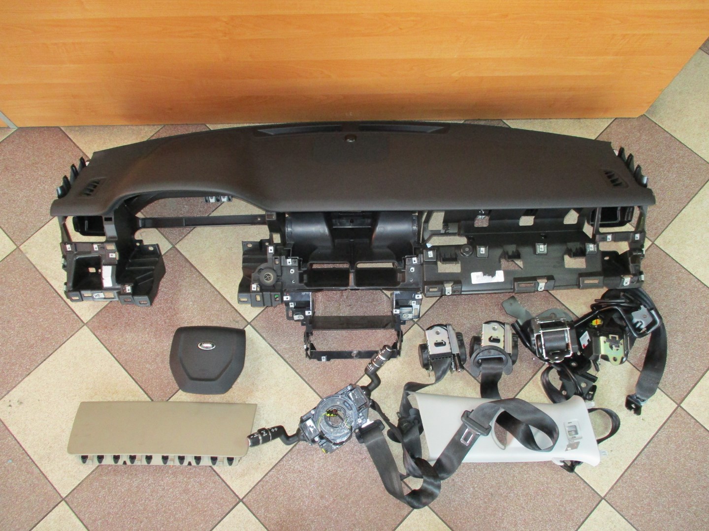 dashboard console pulpit Land Rover Discovery Sport
