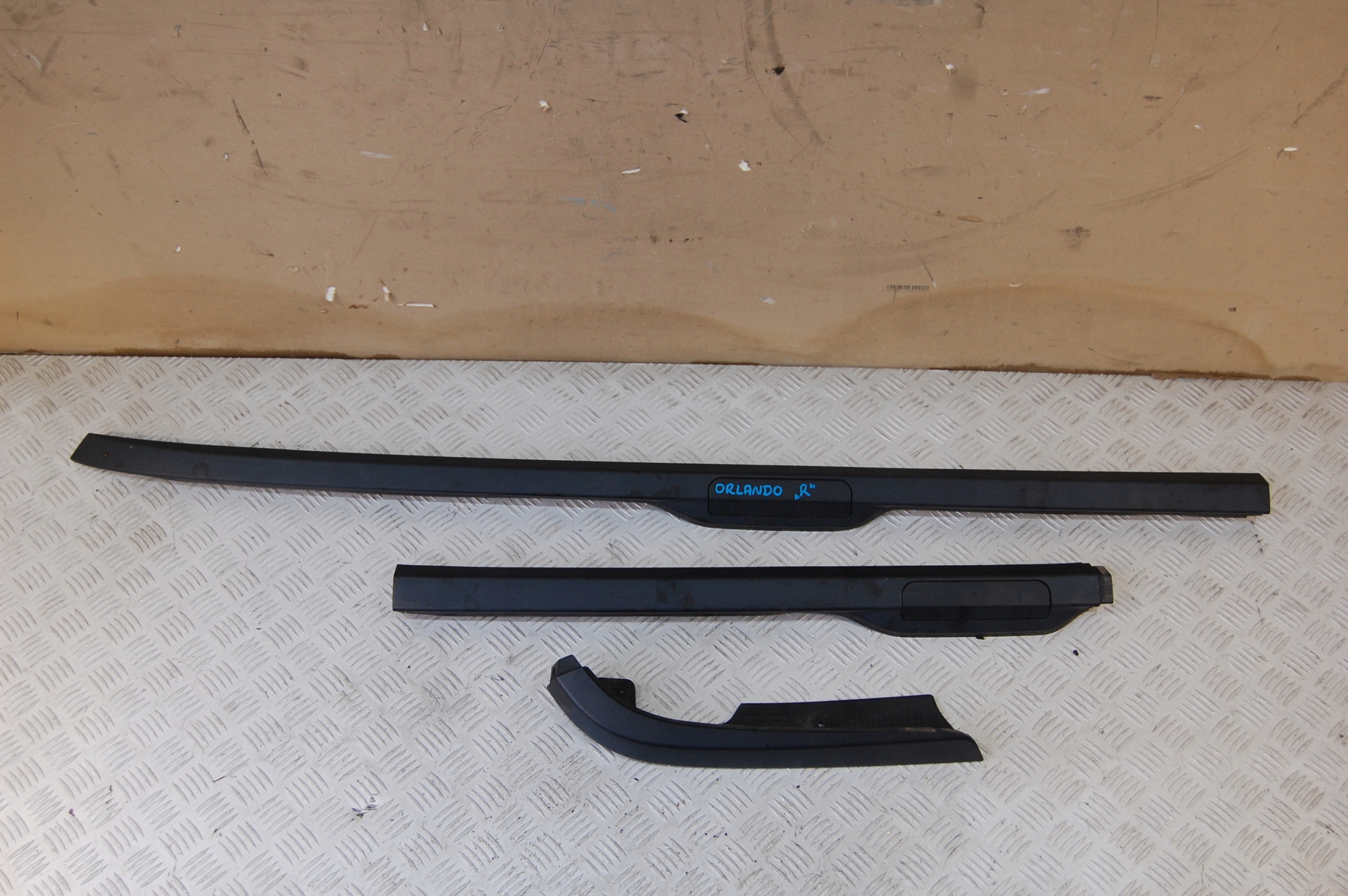 LISTWA DACHOWA PRAWA CHEVROLET ORLANDO 2012