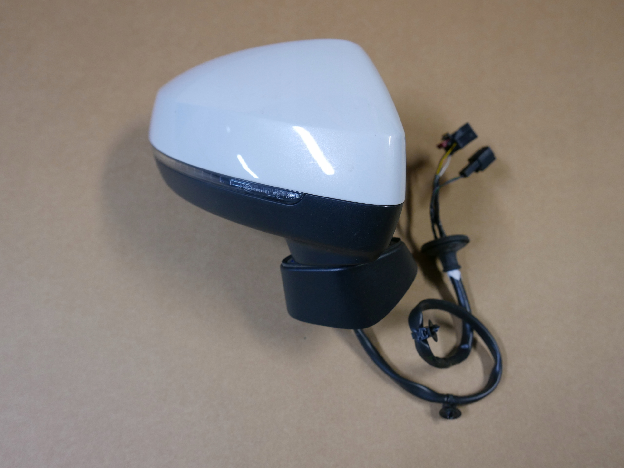 AUDI A3 8V LUSTERKO PRAWE 6+2 LS9R SPORTBACK