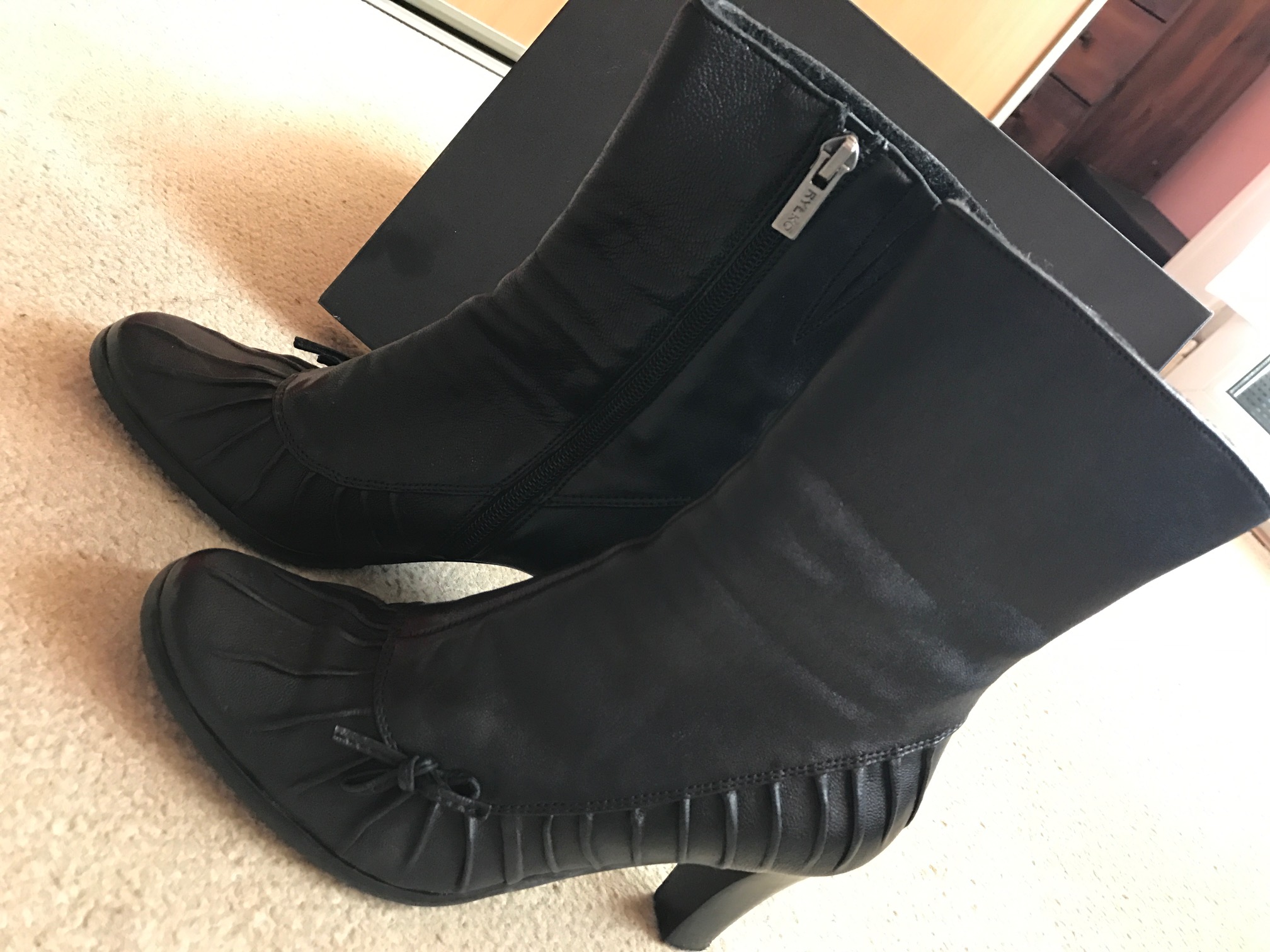 BOTKI DAMSKIE ZE SKÓRY RYŁKO MARC ROZM.36 CZARNE Marka Ryłko