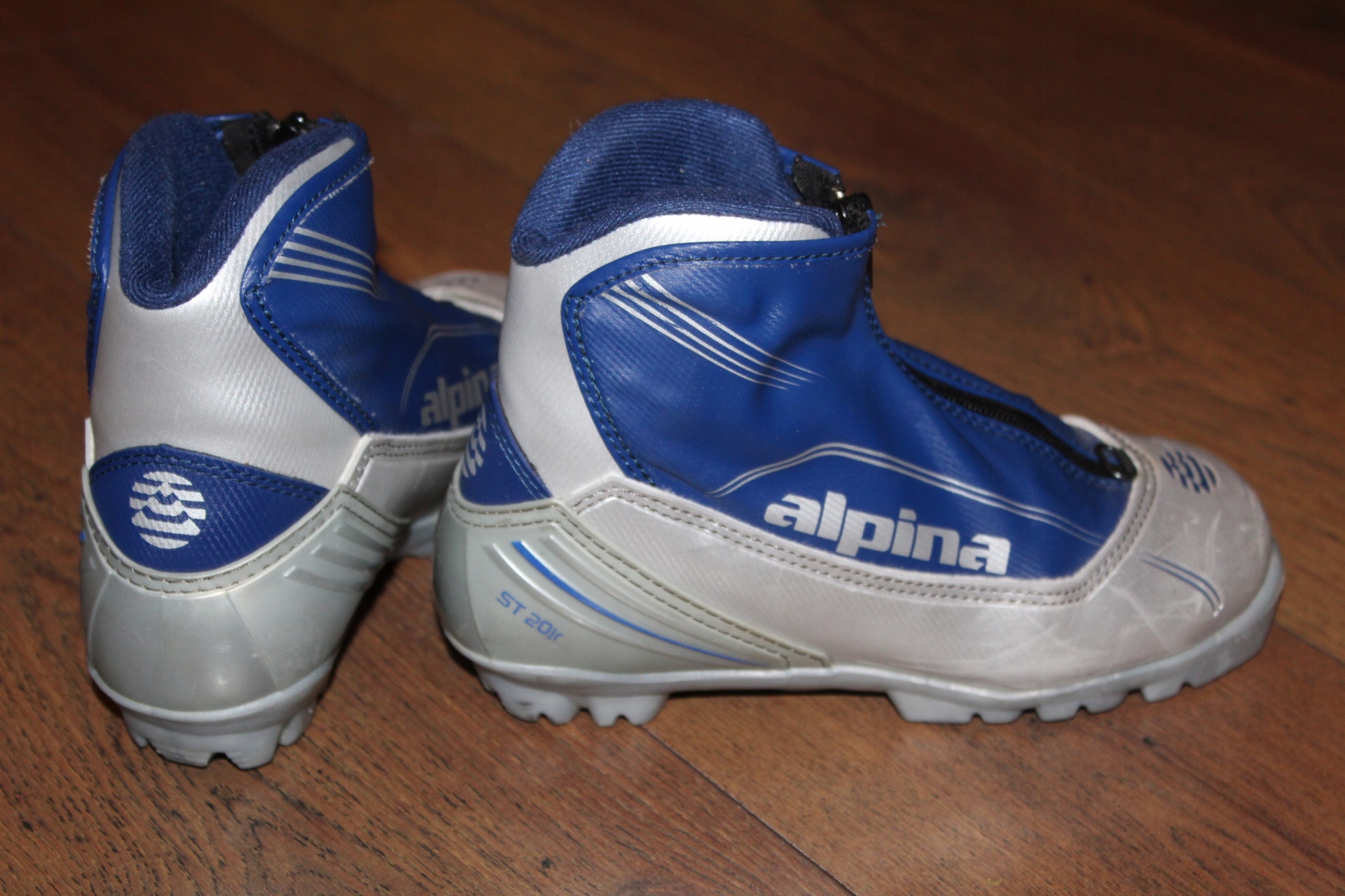 ALPINA - ST20JR - ROZ.36/23,5CM - NNN Model NNN