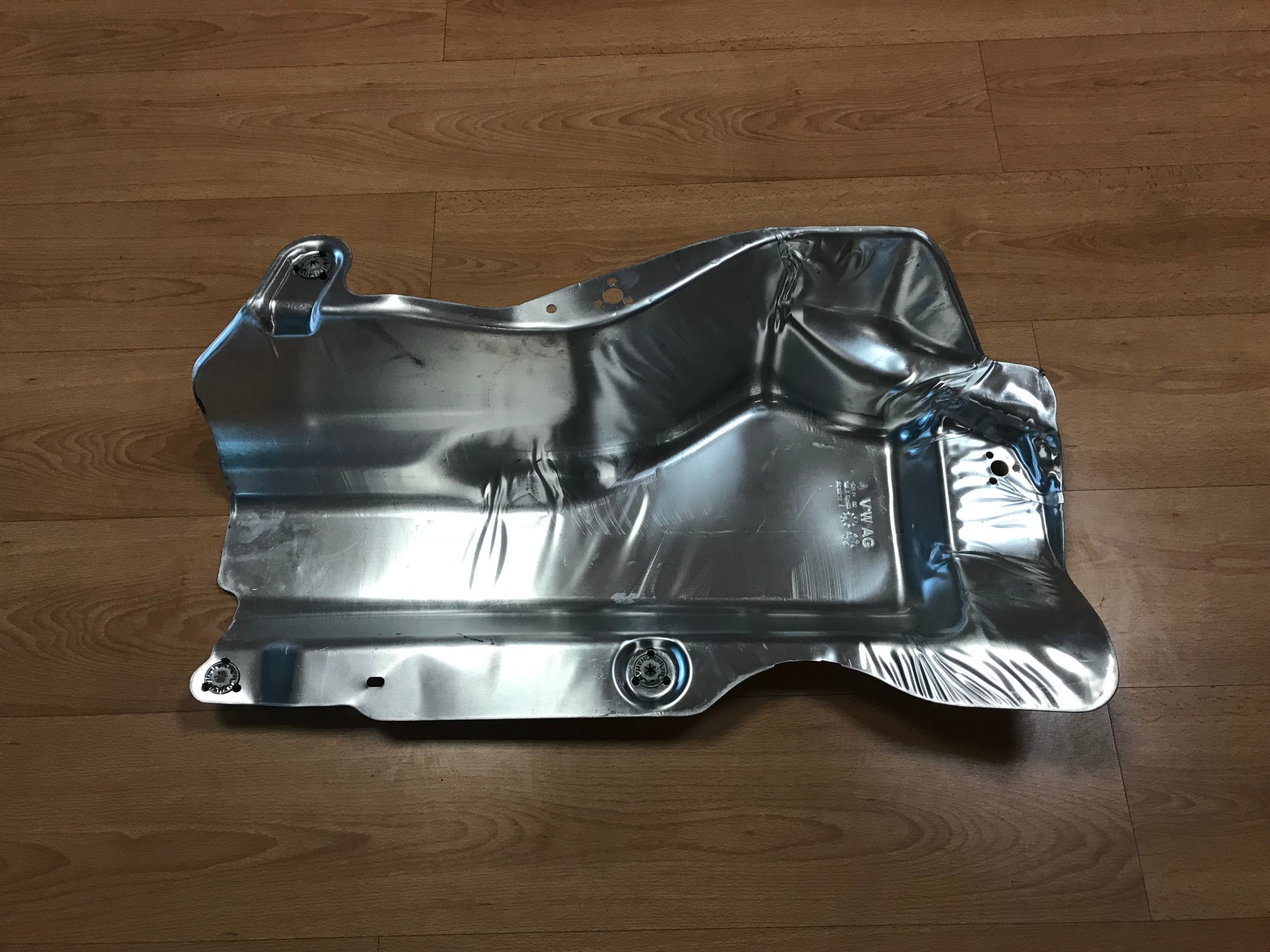 SKODA RAPID LIFT 17-ТЕПЛОЗАЩИТНЫЙ ЭКРАН 6RU825701E