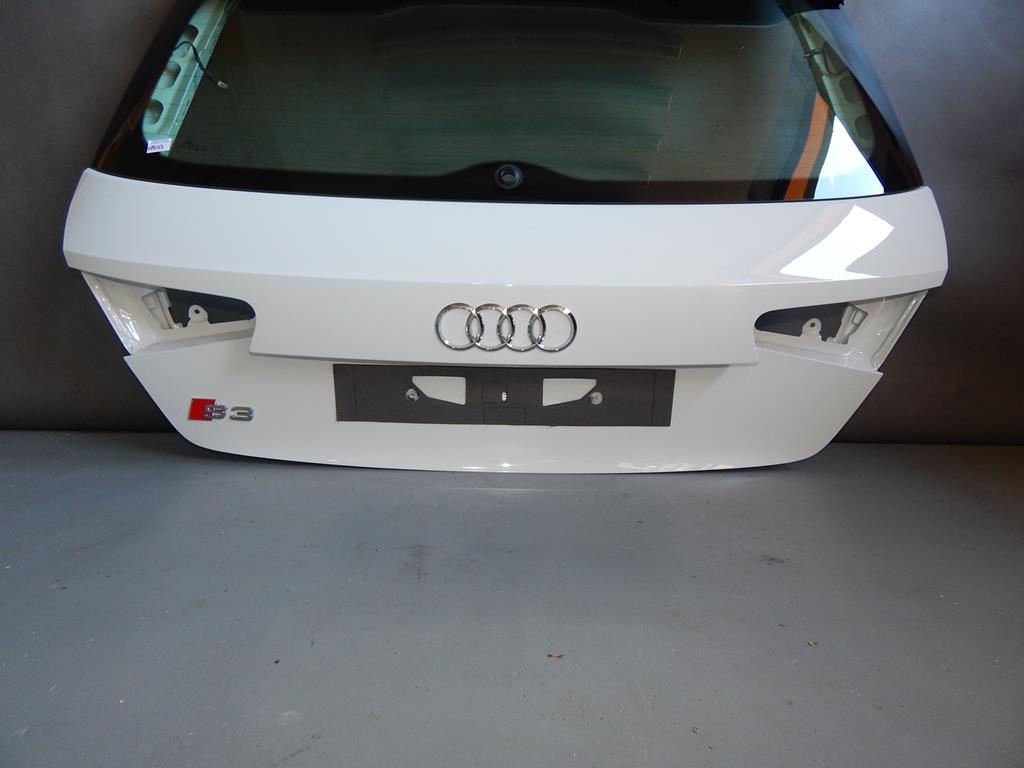 AUDI A3 S3 8V KLAPA TYŁ SZYBA 12R LS9R 3 DRZWI HB Producent części Audi OE