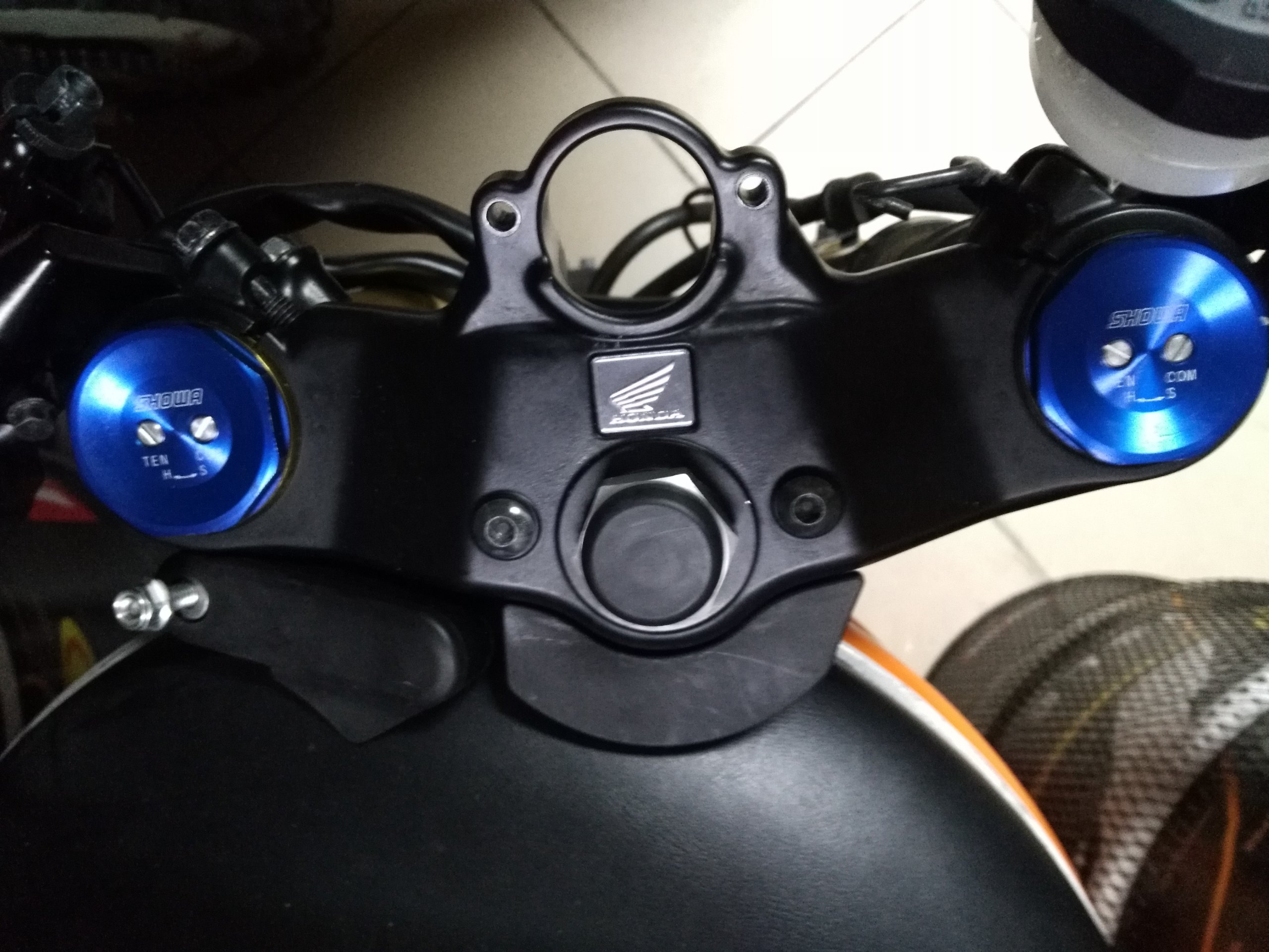 Honda CBR 600 RR PC40 13-17 - верхня полиця