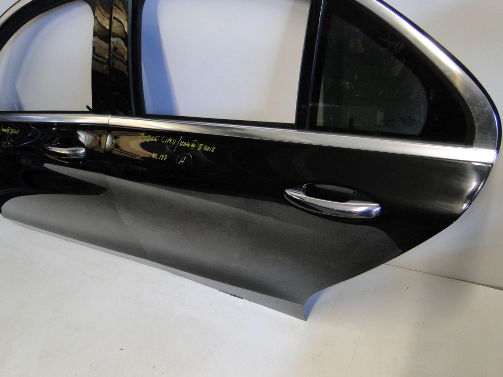MERCEDES C W205 205 DRZWI LEWE PRZEDNIE TYLNE 197 Kolor czarny