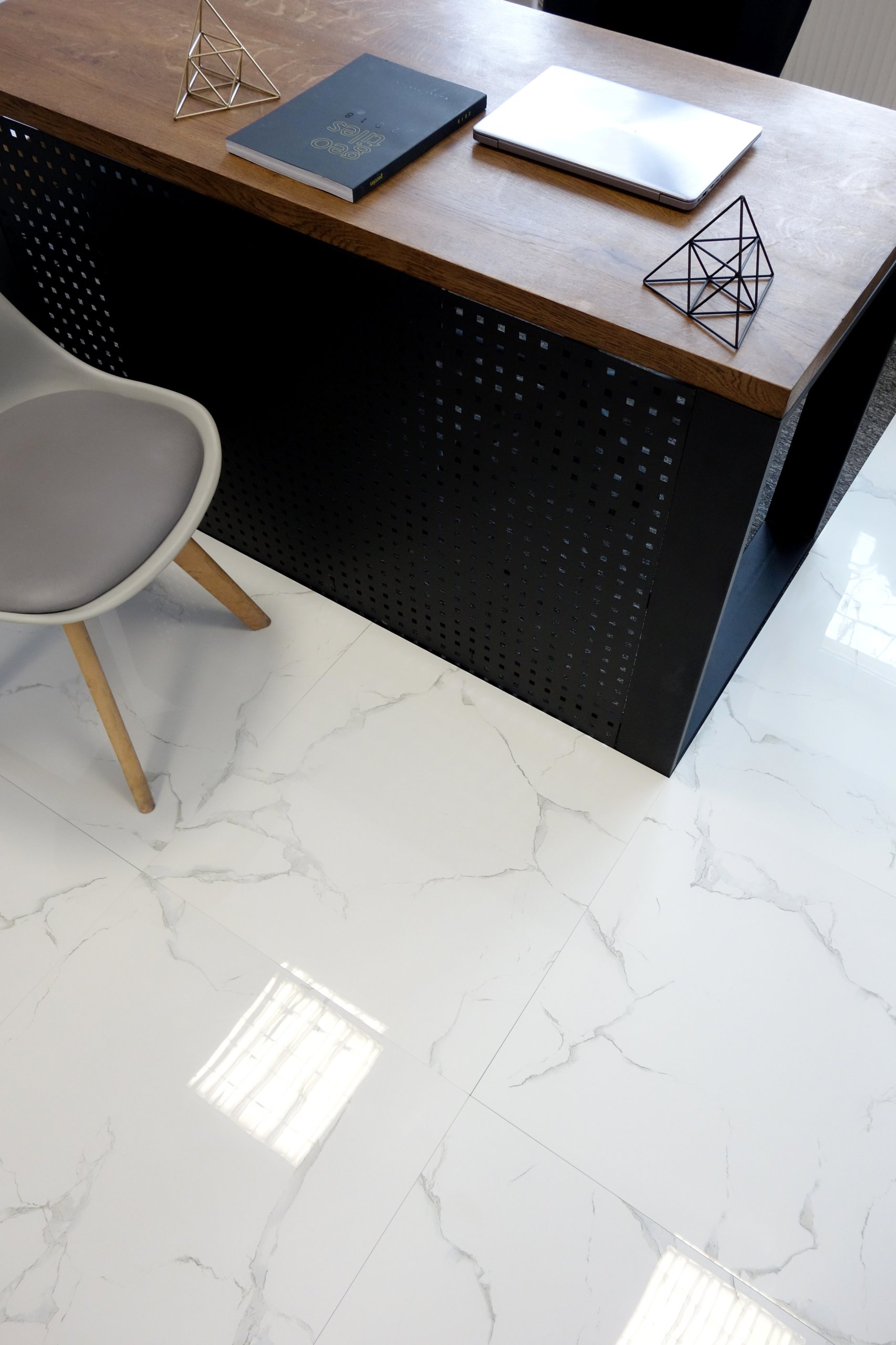 керамогранит soft marble 60x60 серый в интерьере