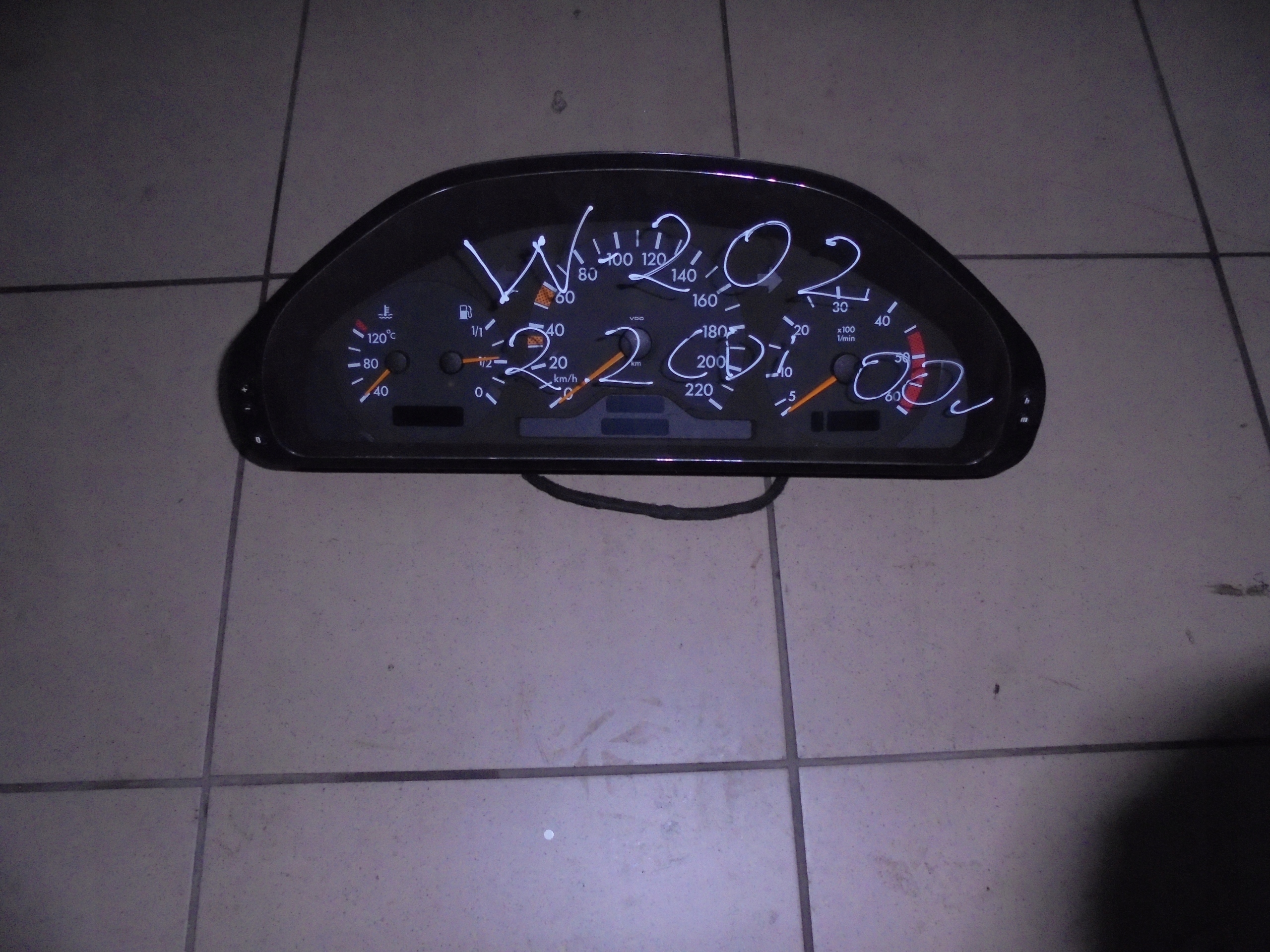 MERCEDES W202 РЕСТАЙЛИНГ спидометр 2024403411