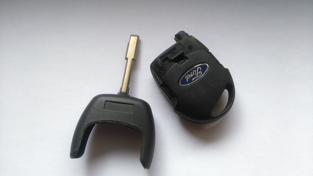 KLUCZYK PILOT FORD FOCUS FIESTA MONDEO PUMA KA Numer katalogowy części 98AG15K601 5WK4725